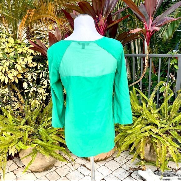 🍍3/$15🍍 Express Mesh Cutout 3/4 Sleeve Blouse - Picture 6 of 9